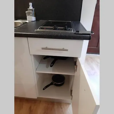 Aurora Papas Apartmán Provesende