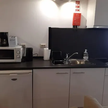 Aurora Papas Apartmán Provesende