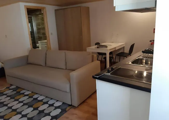 Aurora Papas * Provesende